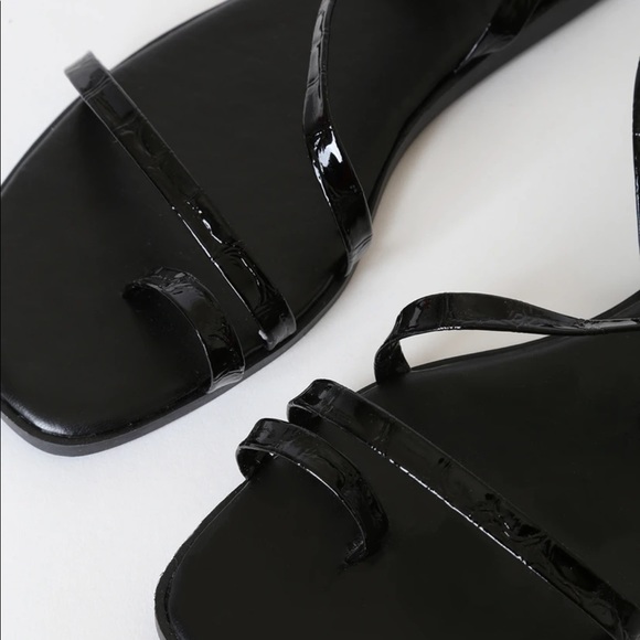 NWT RAID Crocodile-Embossed Patent Lace-Up Sandals - Picture 6 of 6